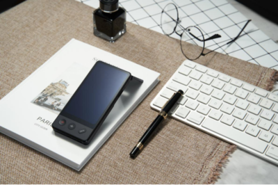 全新人工智能翻譯產(chǎn)品,訊飛雙屏翻譯機(jī)來襲,信息傳遞更直觀